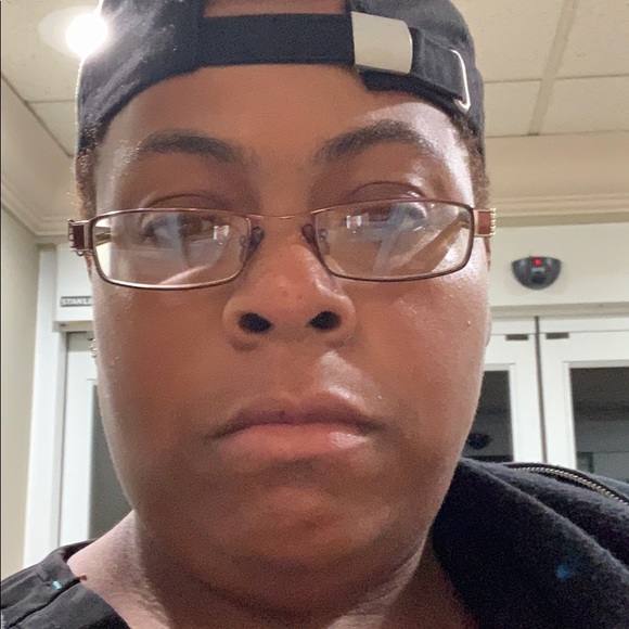 Meet your Posher, Carnetta - Picture 1 of 1